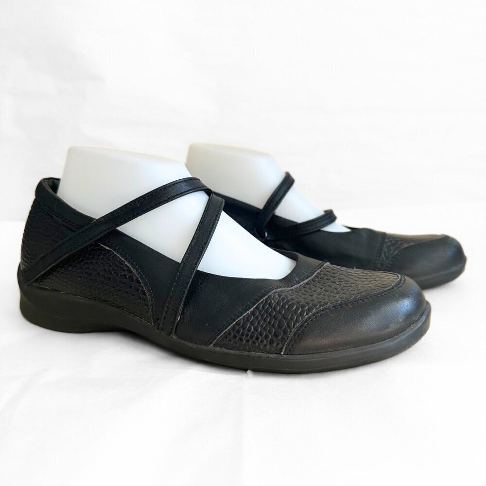 Aetrex Black Leather Mary Jane Flats Women 9.5 Textured Pebble Comfort Shoe